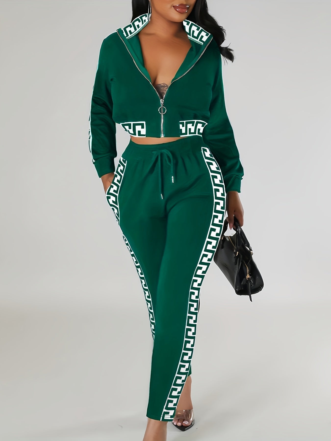 Sportowa kamizelka i spodnie z kontrastową lamówką