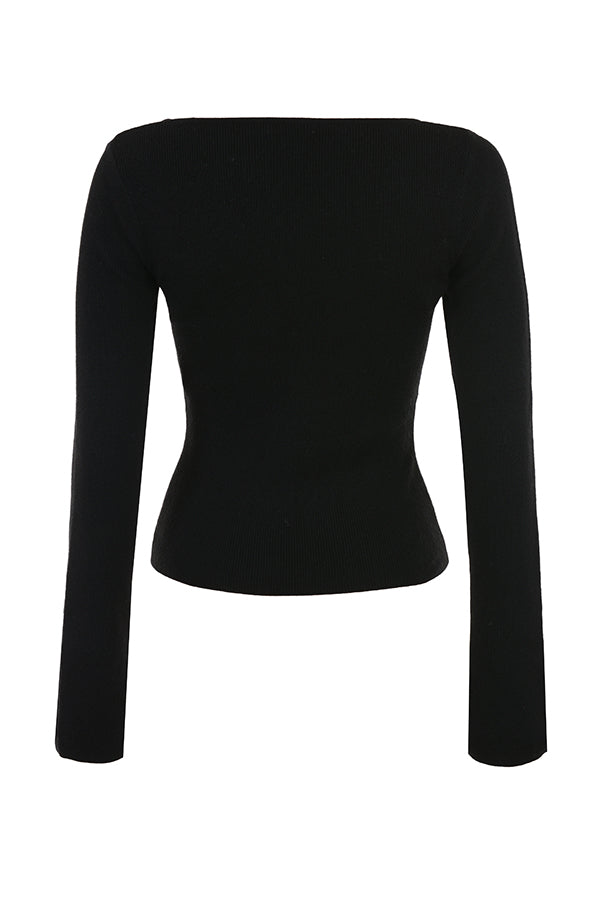 Top z czarną koronką