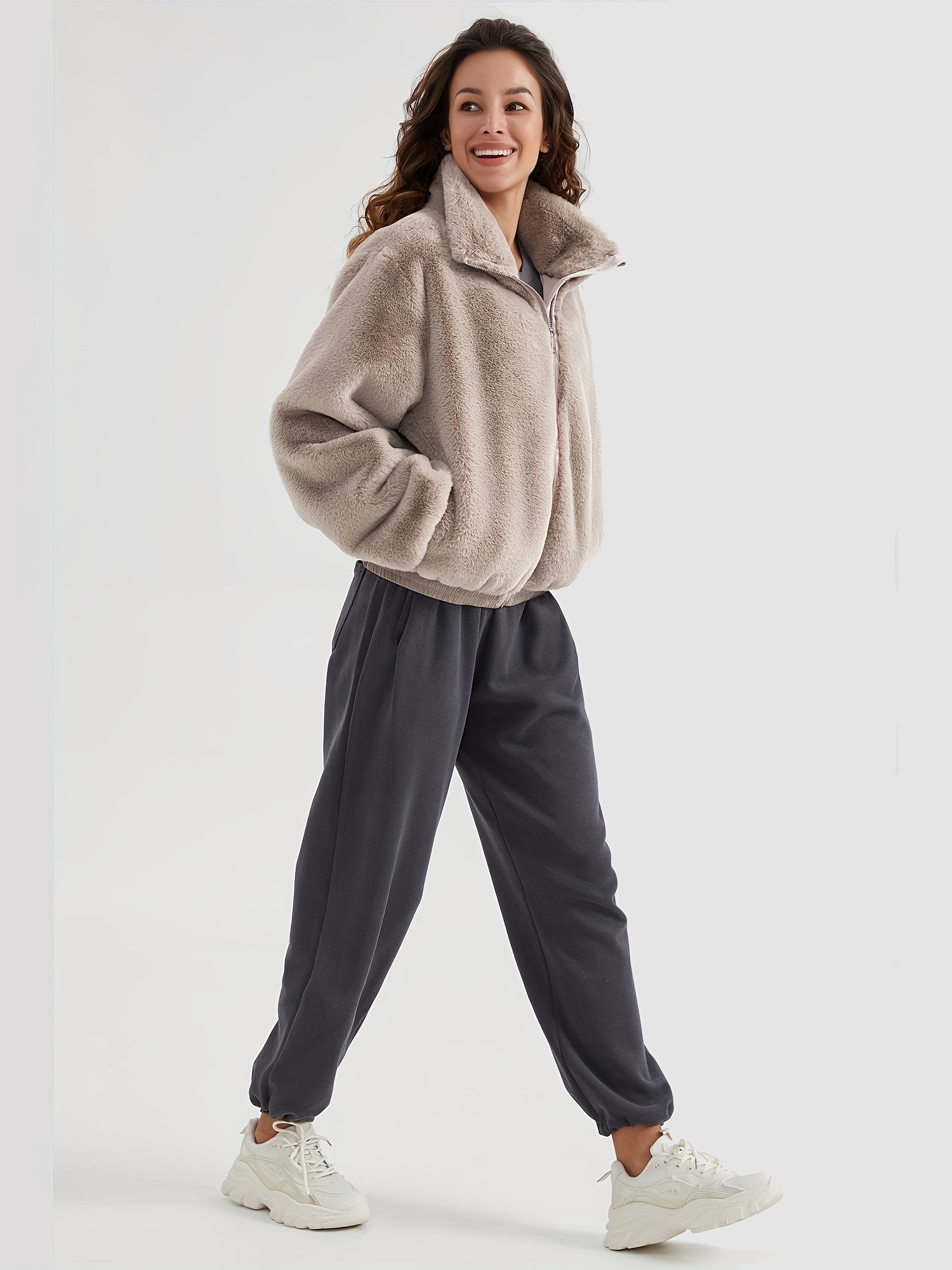 Kurtka ze sztucznego futra ze stójką