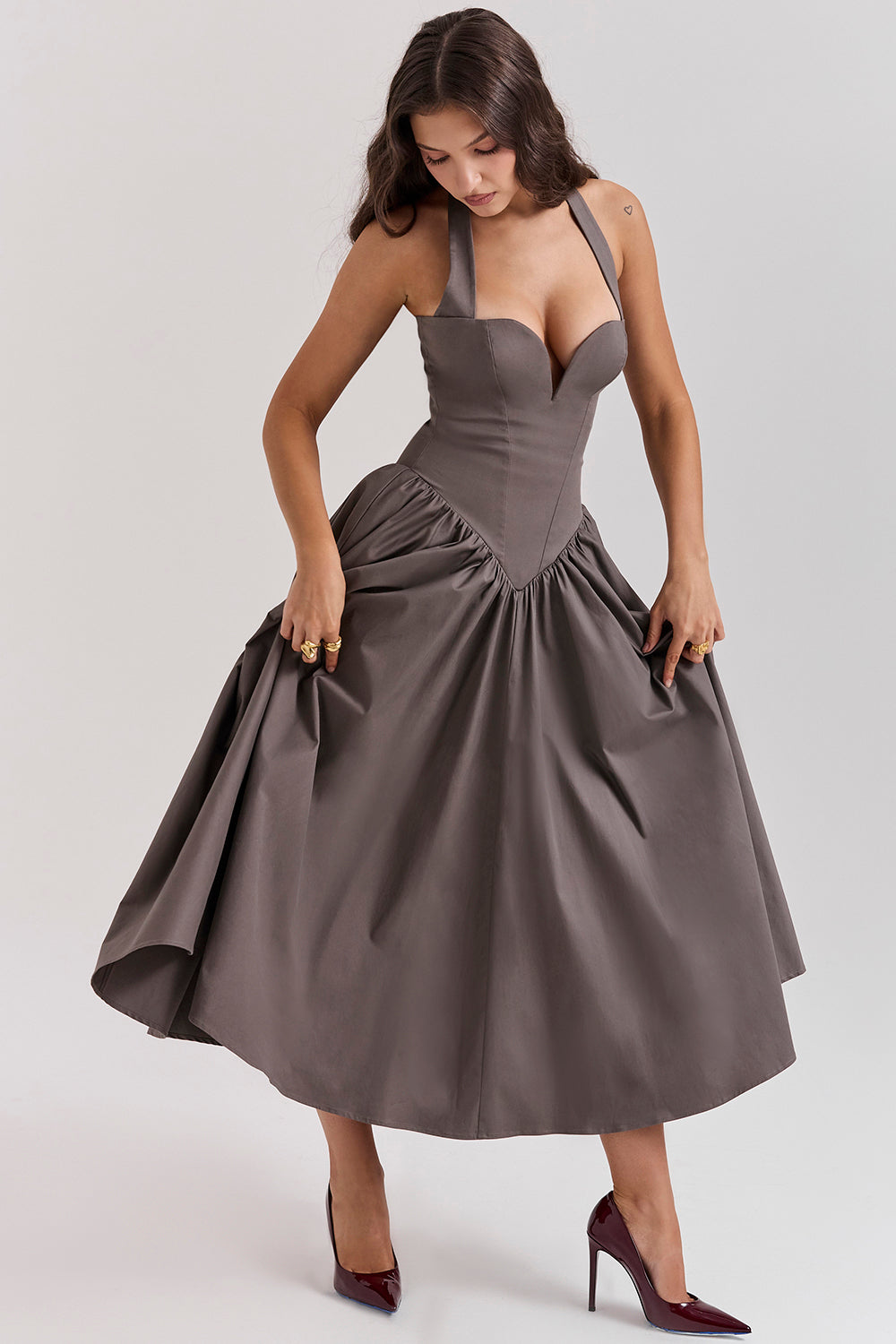 Sukienka midi typu halter