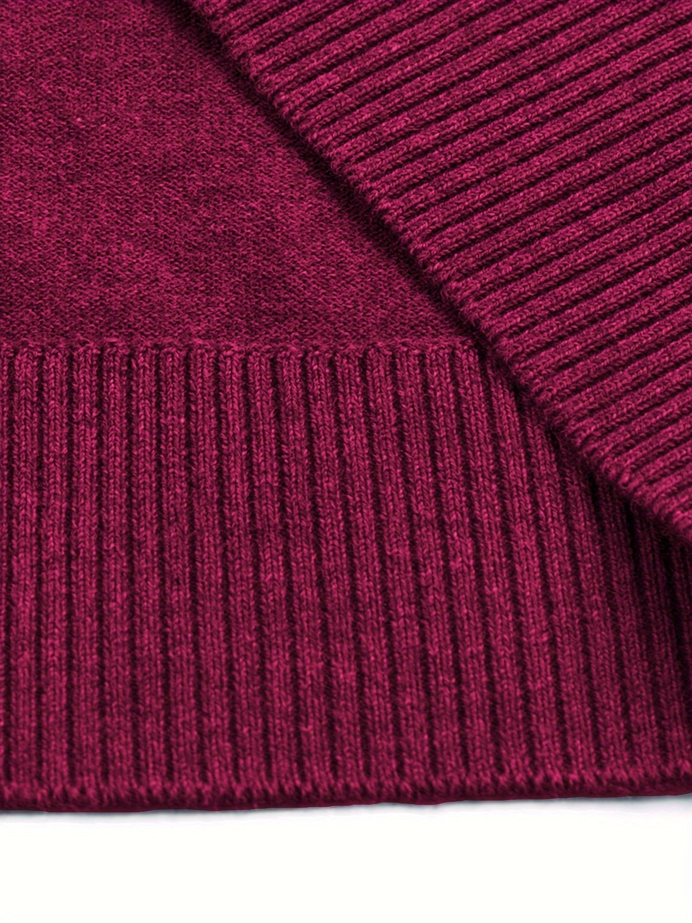 Stylowy sweter mêski w paski z klapami