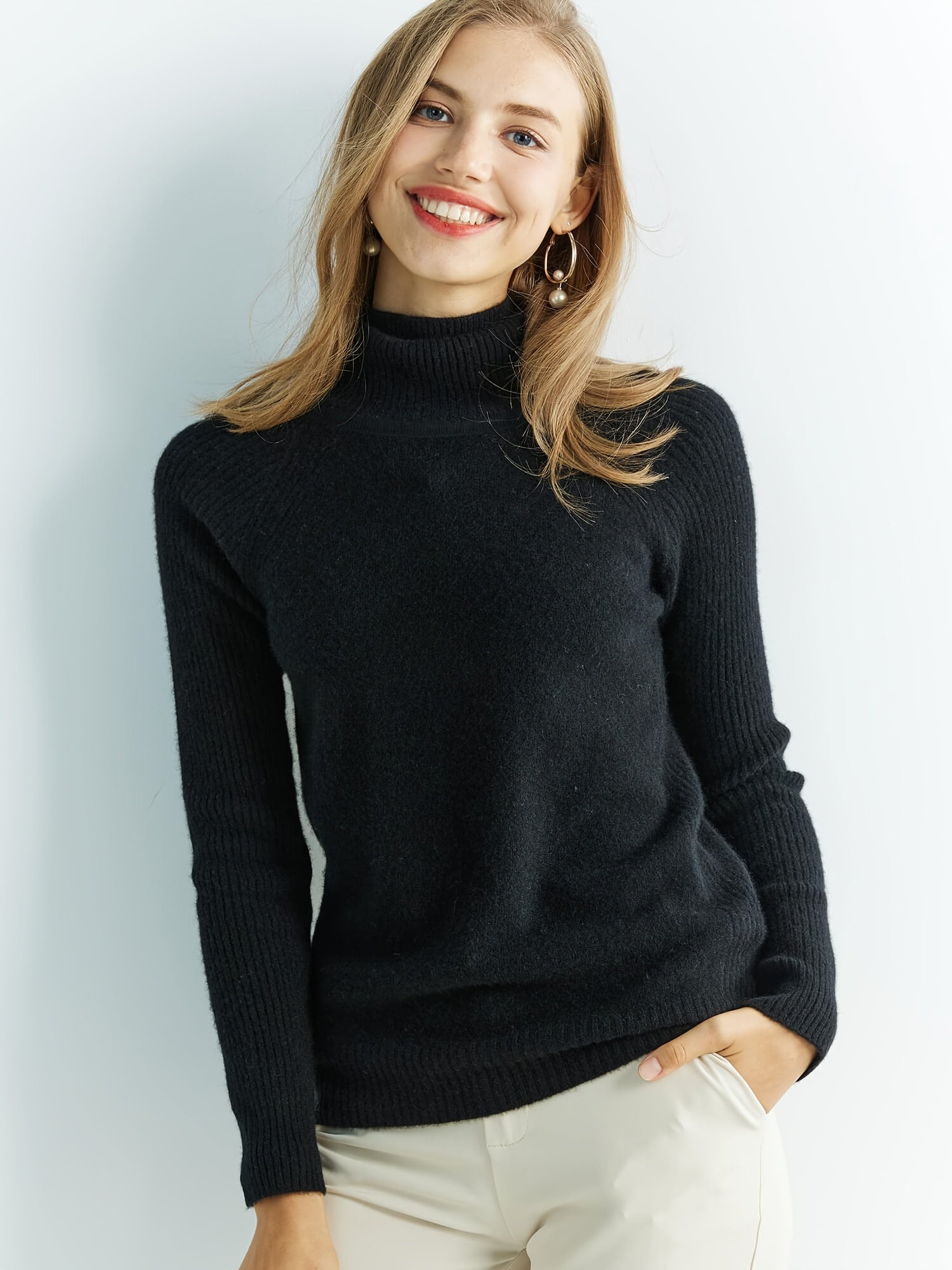 Sweter wykonany w 100% z weęny merynosów