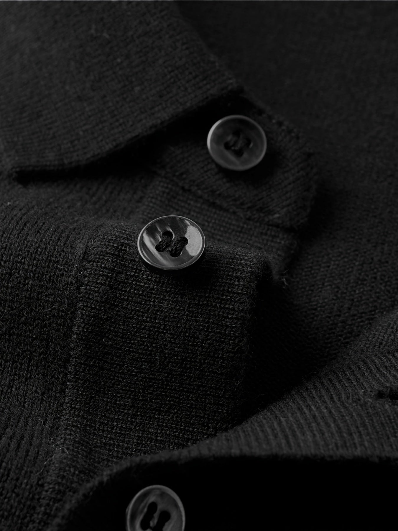 Sweter z klapami i dużą rozciągliwoœcią dla mêżczyzn