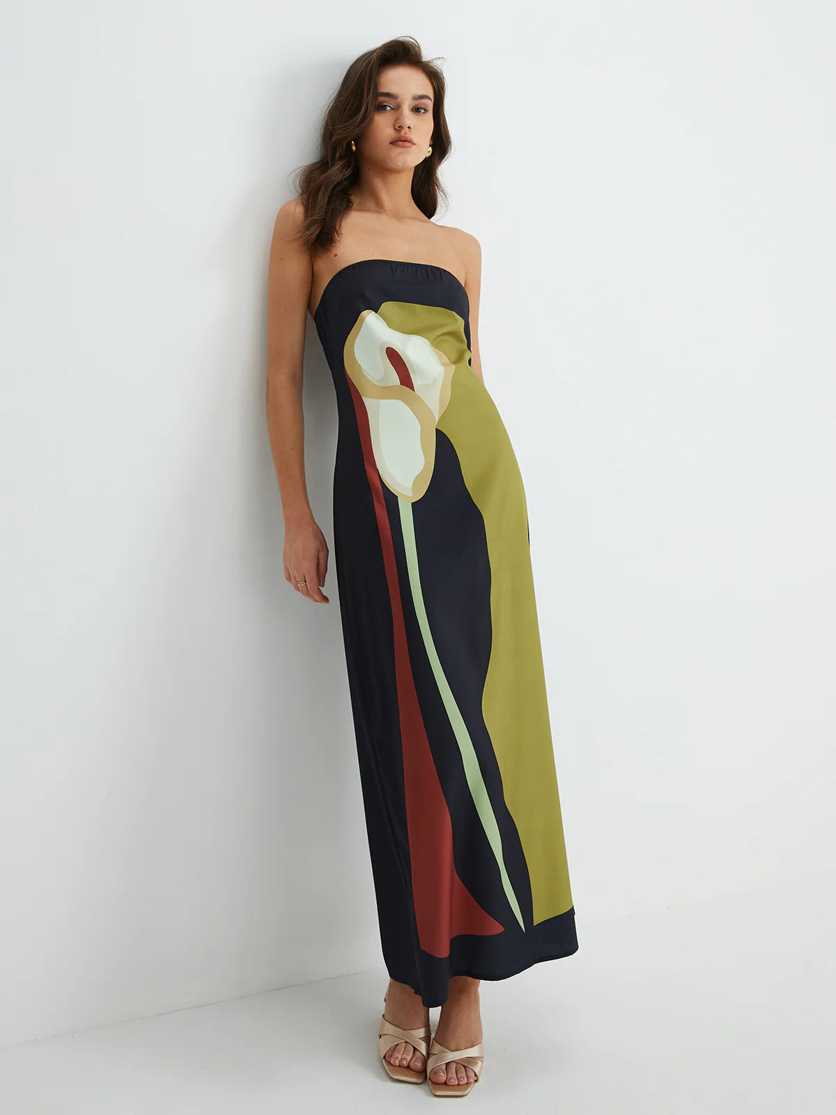 Sukienka bandeau midi w kolorze zielonym