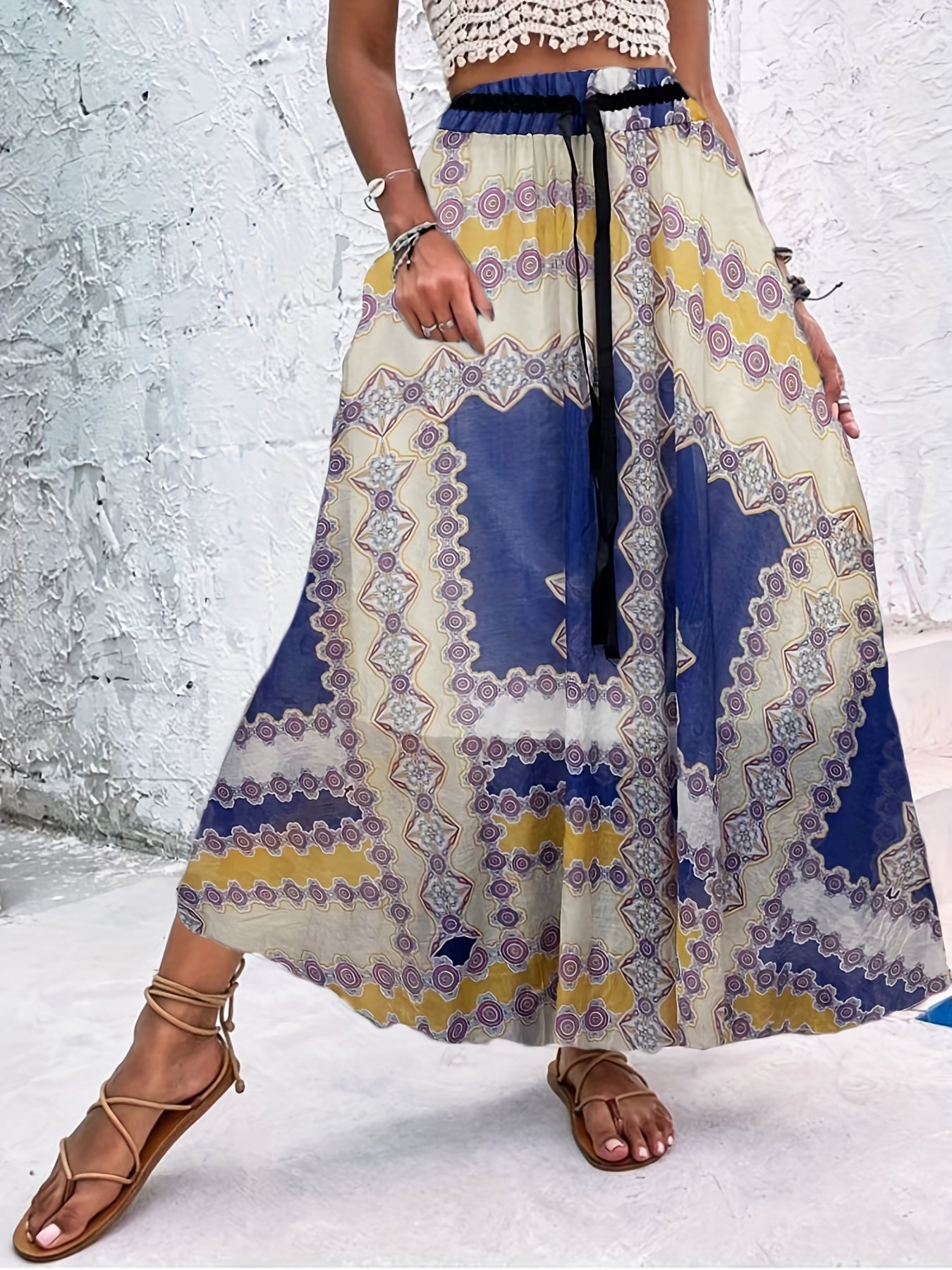 Plisowane spódnice w kropki na lato