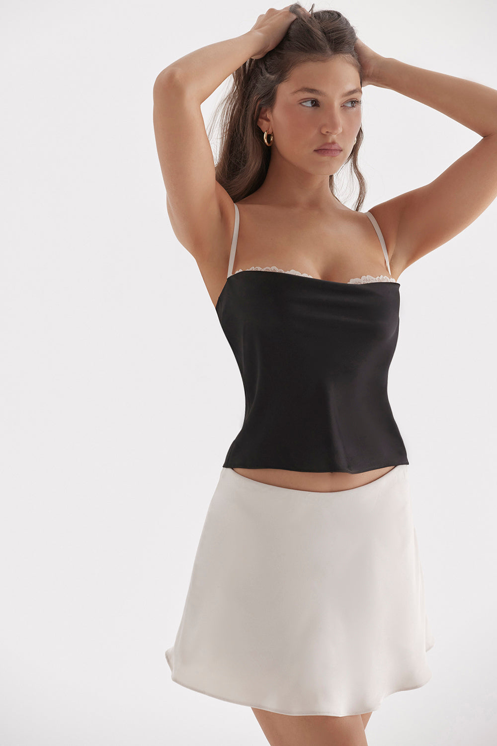 Top na fiszbinach w kolorze czarno-biaęym ze spódniczką mini