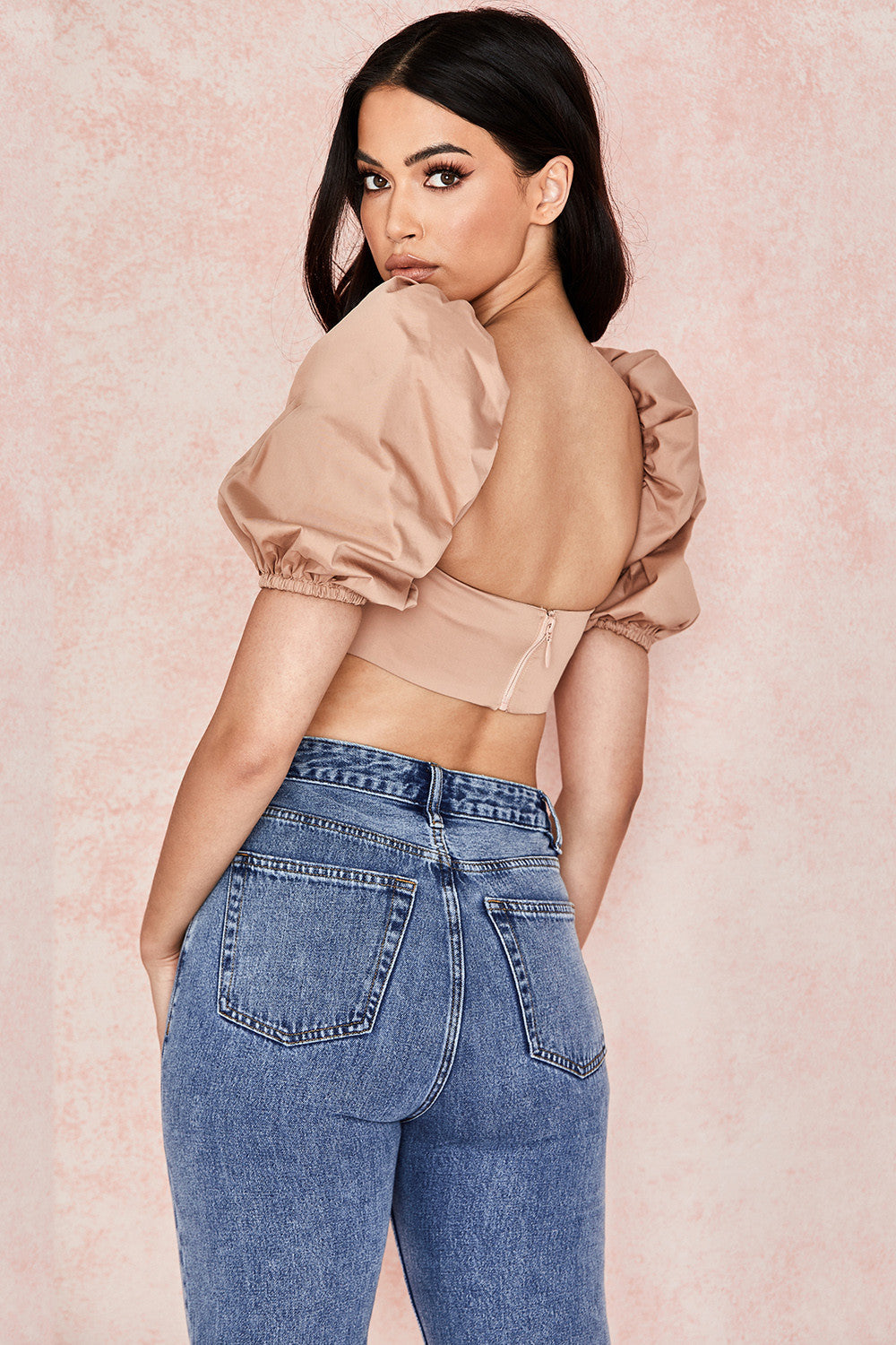 Braletka w kolorze camelowym z bufiastymi rêkawami