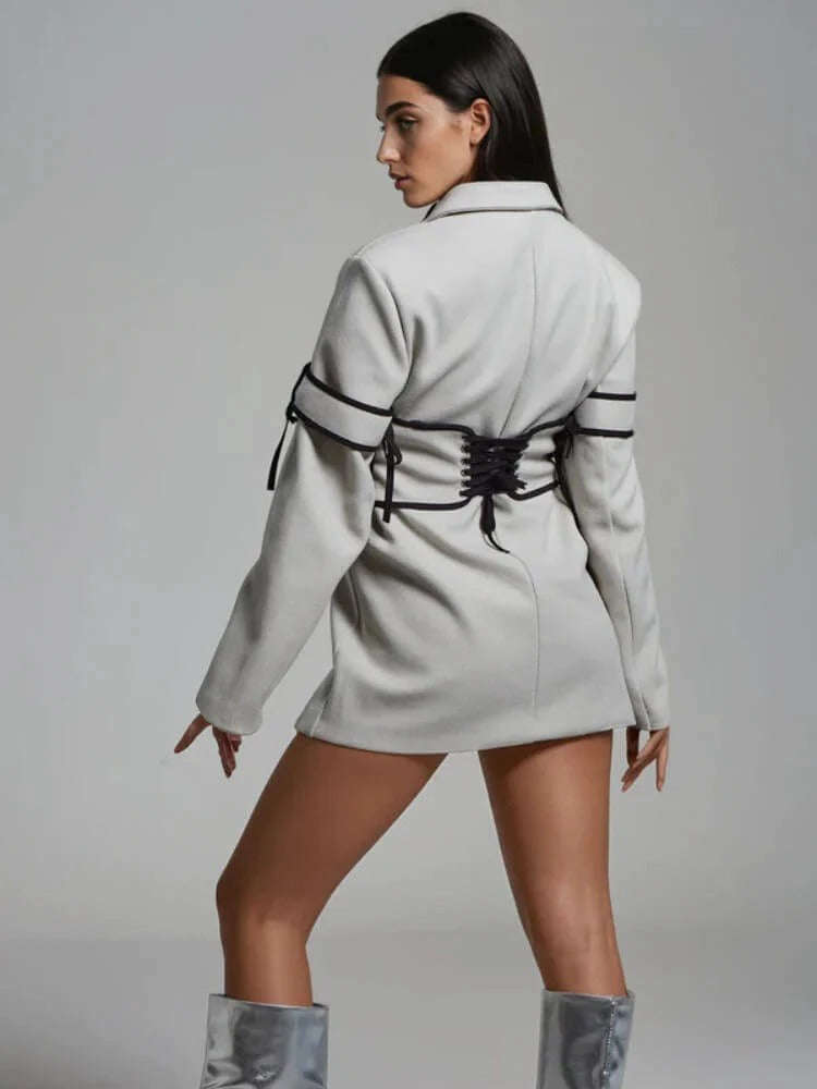 Biała marynarka gorsetowa