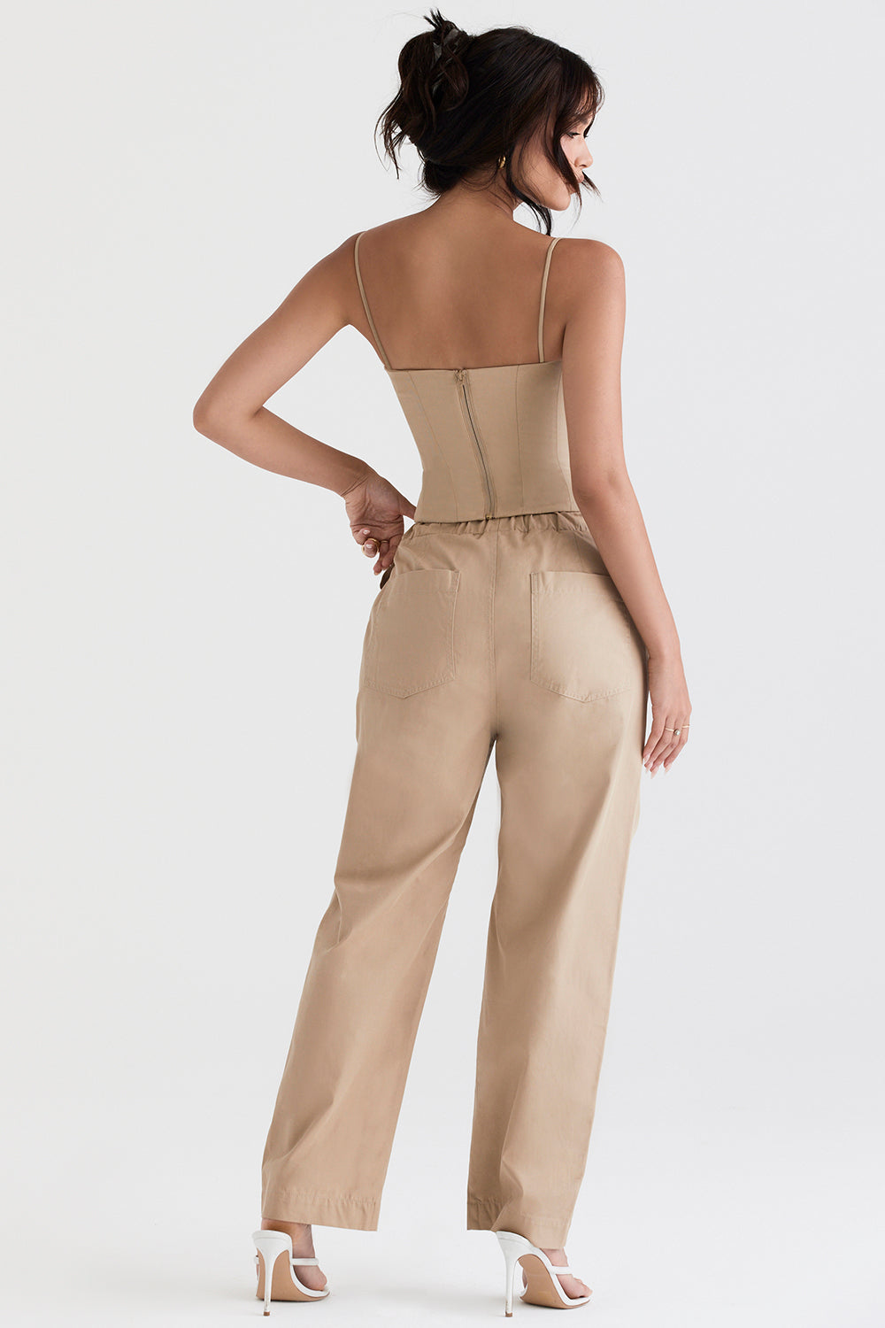 Elegancki gorset strukturyzowany ze spodniami