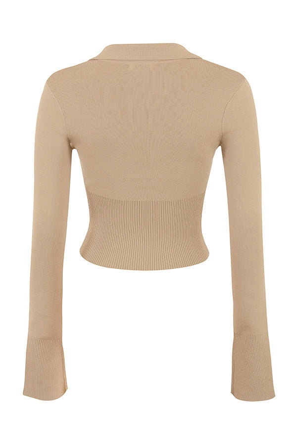 Dzianinowy top w kolorze camelowym ze spódnicą midi