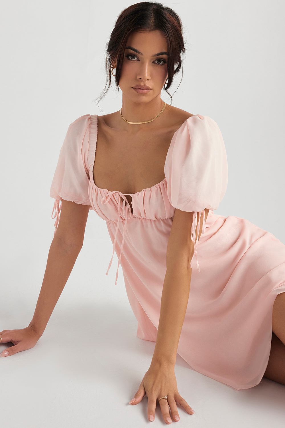LuŸna sukienka mini