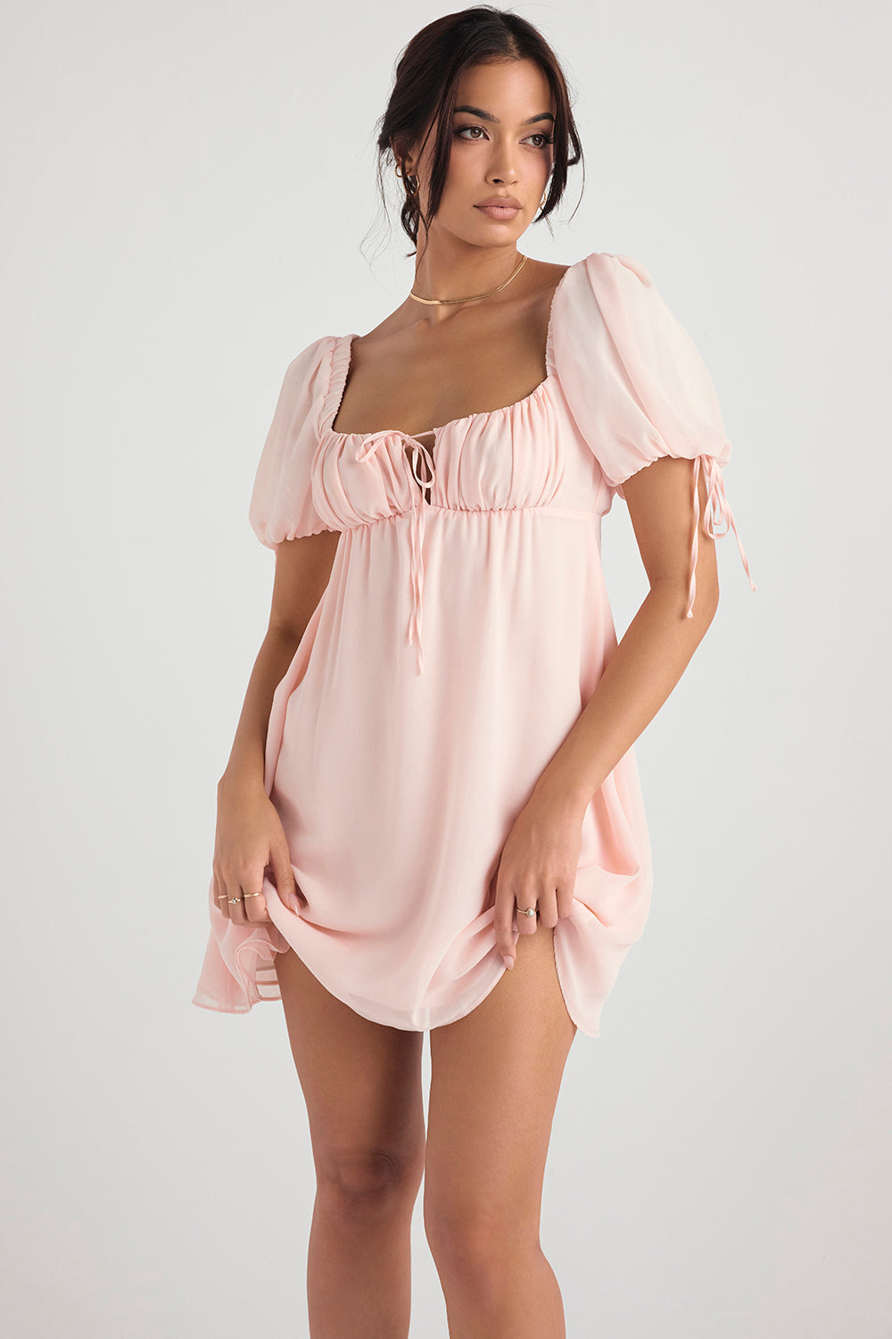 LuŸna sukienka mini