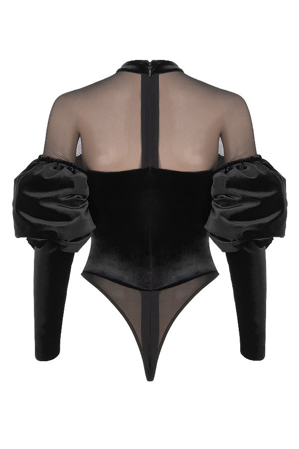 Body z czarnego aksamitu i tiulu