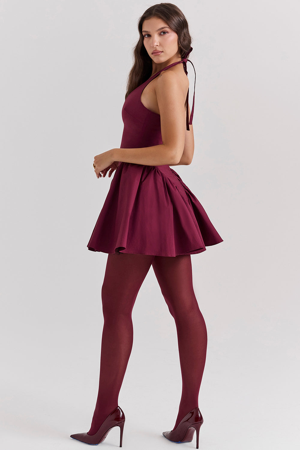 Sukienka mini typu halter