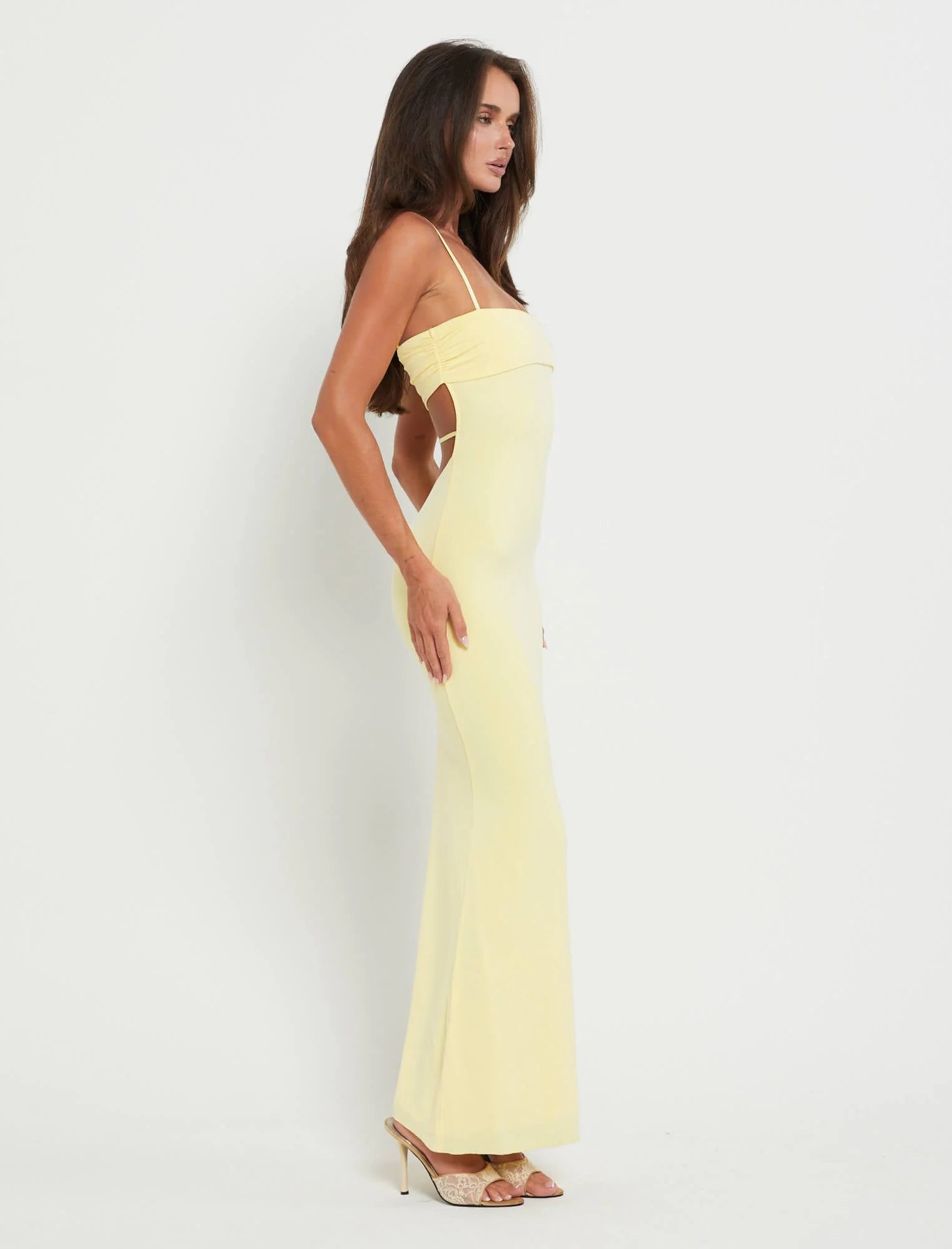 Sukienka maxi typu bandeau z odkrytymi plecami