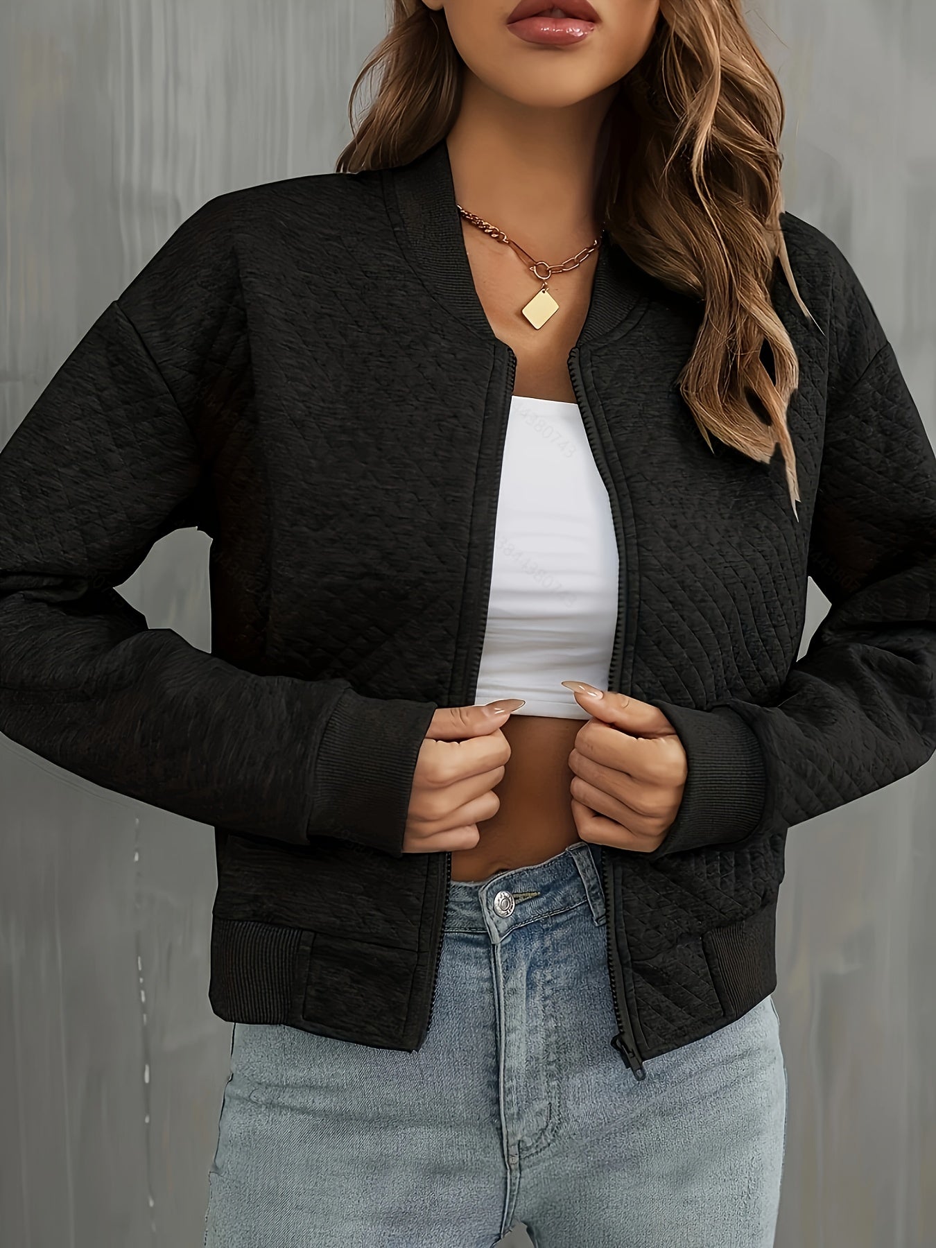 Czarna prosta kurtka bomber