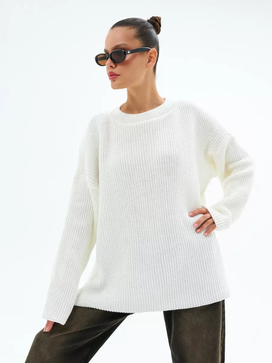 Luźny dzianinowy sweter w paski