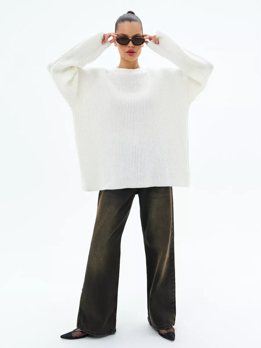 Luźny dzianinowy sweter w paski