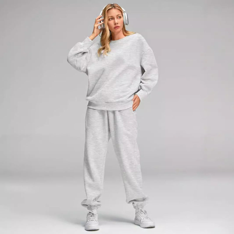 Dwuczęściowy komplet dresowy w kolorze szarym