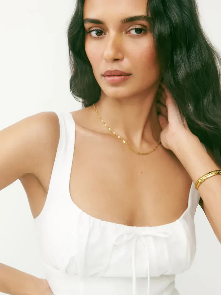 Biała długa sukienka letnia