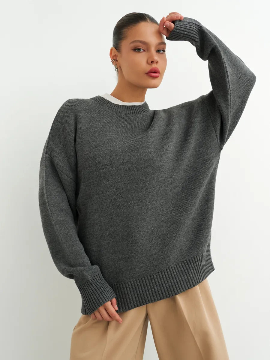 Luźny dzianinowy sweter w paski