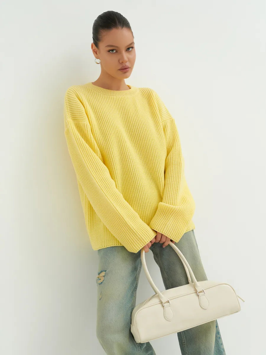 Luźny dzianinowy sweter w paski