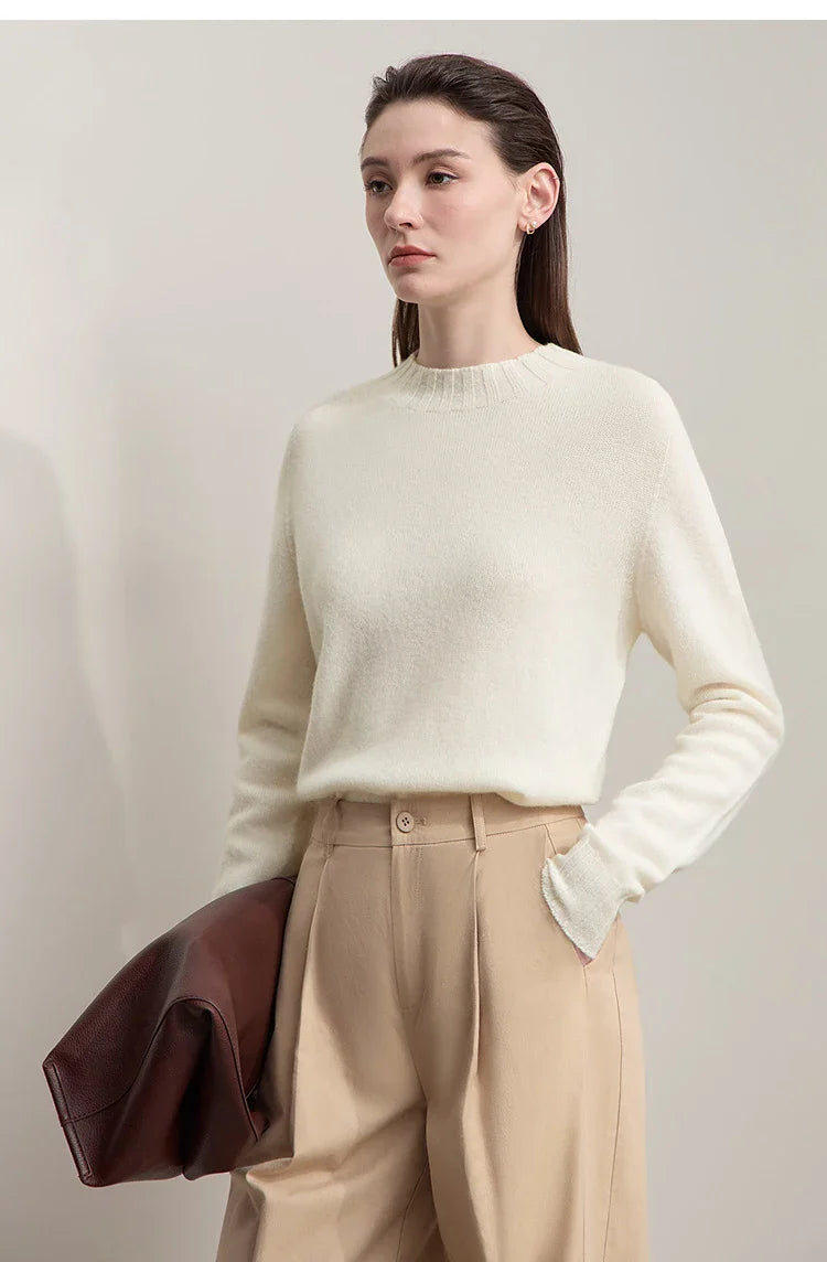 Luźny, swobodny, uniwersalny sweter z wełny