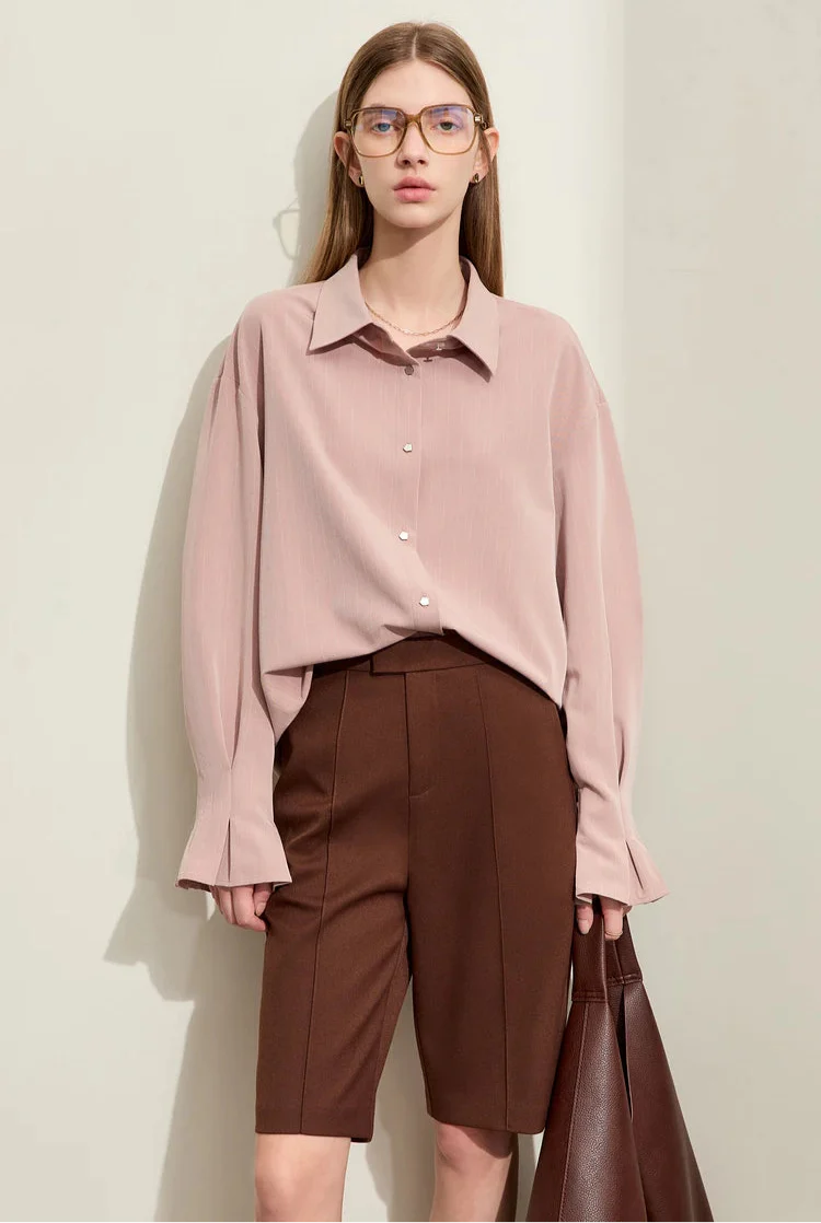 Luźna koszula w paski z długim rękawem