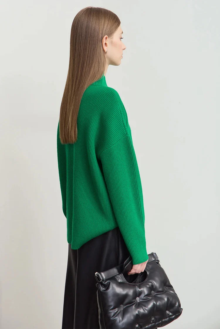 Dzianinowy sweter z golfem skrzyżowanym