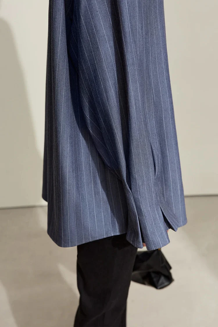 Luźna koszula w paski z długim rękawem