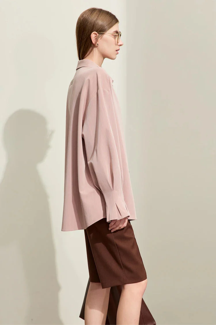 Luźna koszula w paski z długim rękawem