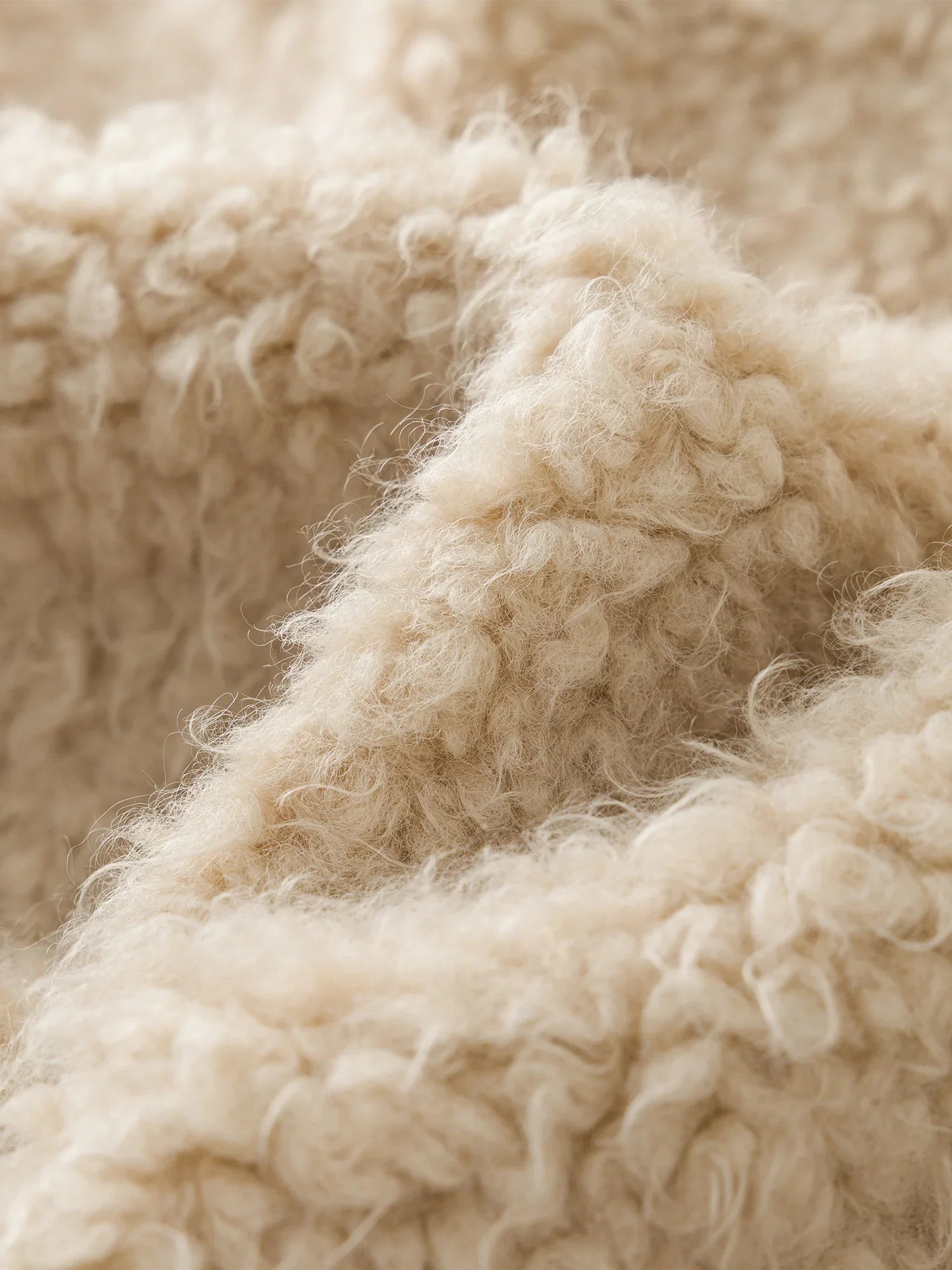 Krótka lekka kurtka futrzana