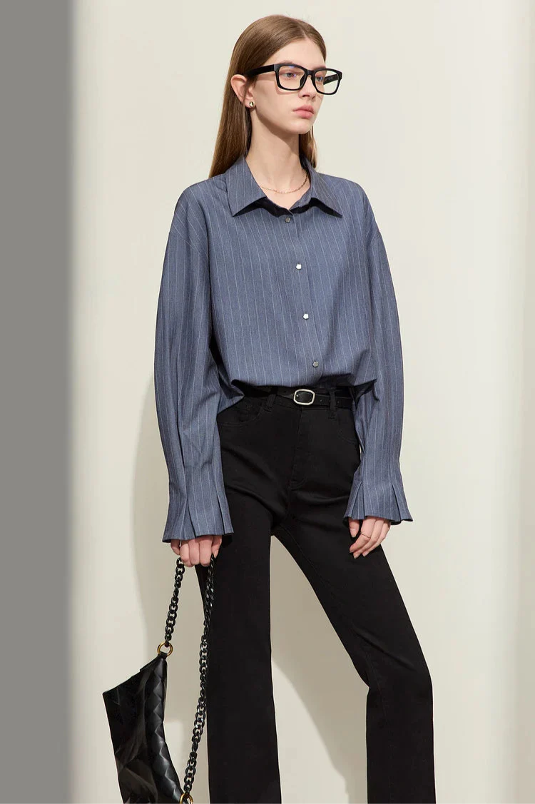 Luźna koszula w paski z długim rękawem