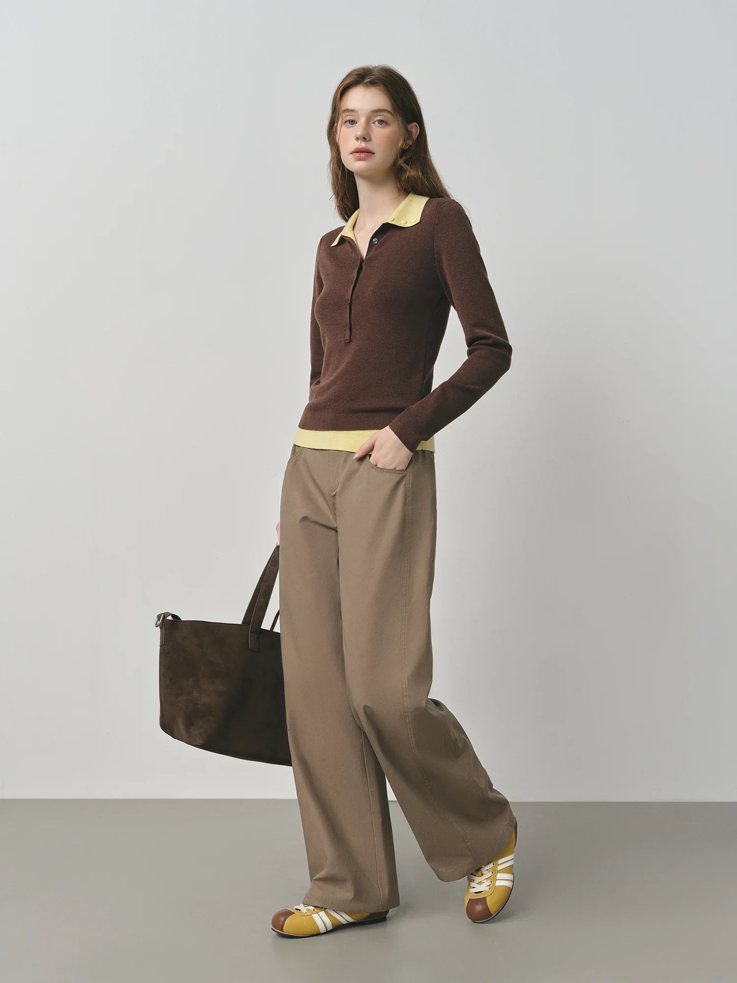 Dzianinowy dwukolorowy sweter