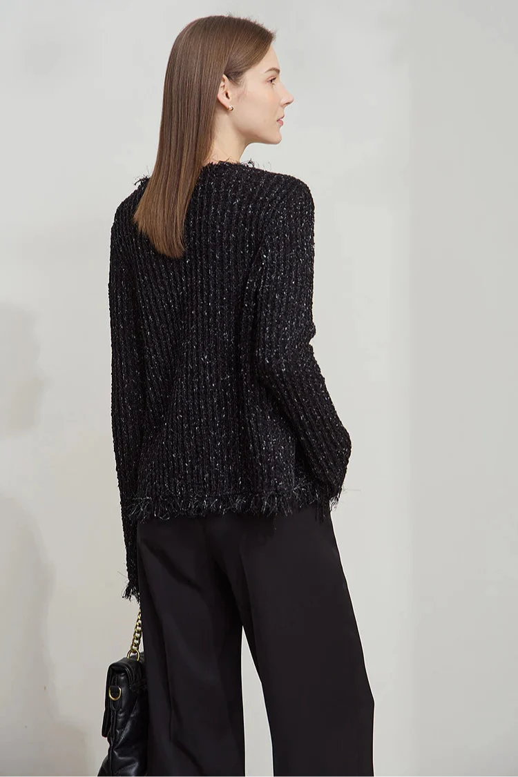 Minimalistyczny kardigan z frędzlami