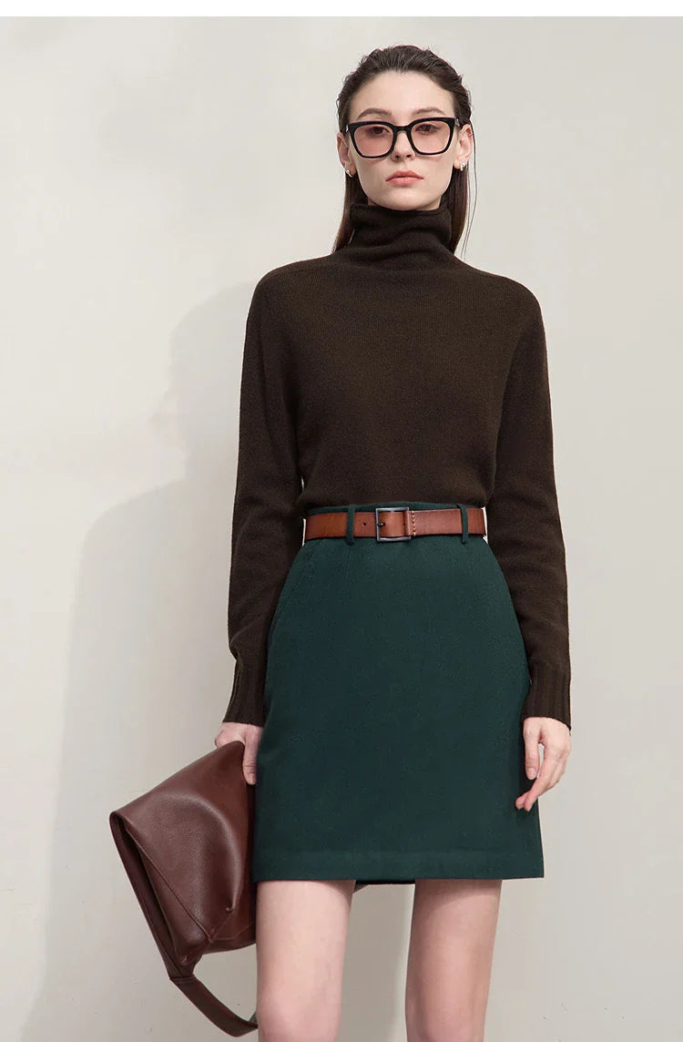 Luźny, swobodny, uniwersalny sweter z wełny