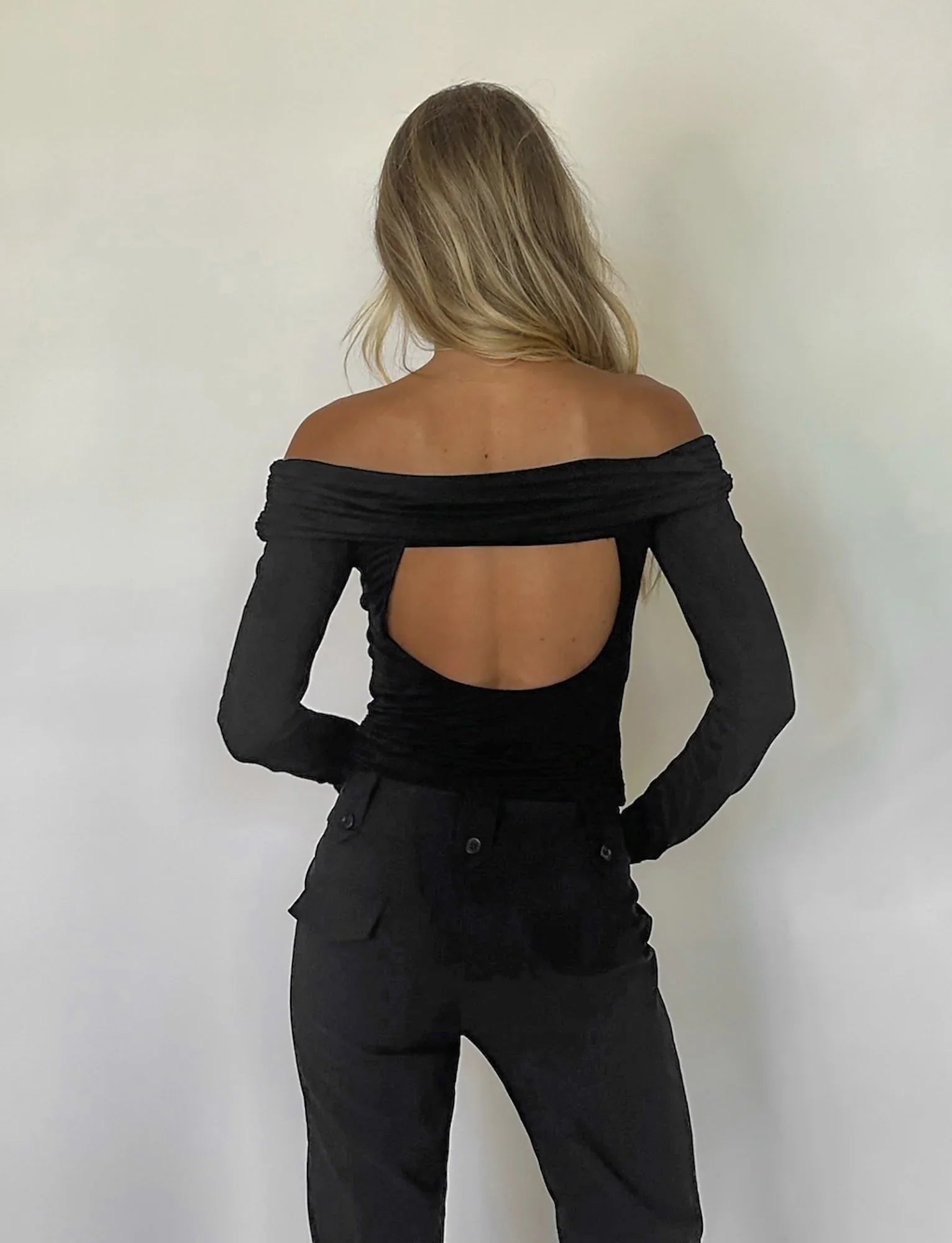 Elegancki top z wyciêciem na plecach lub na ramionach