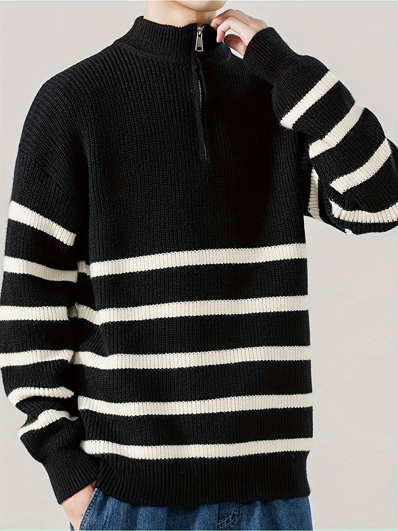 Dzianinowy sweter w paski